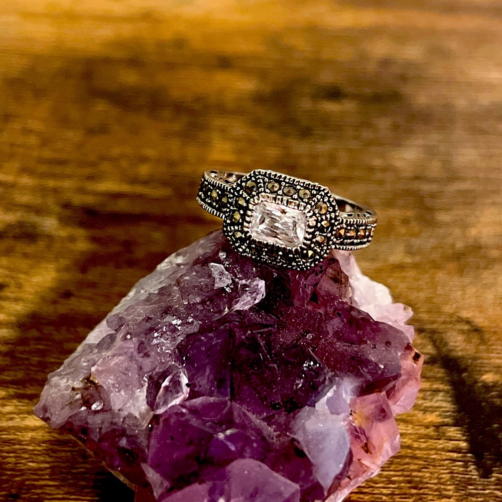 Woman’s ring